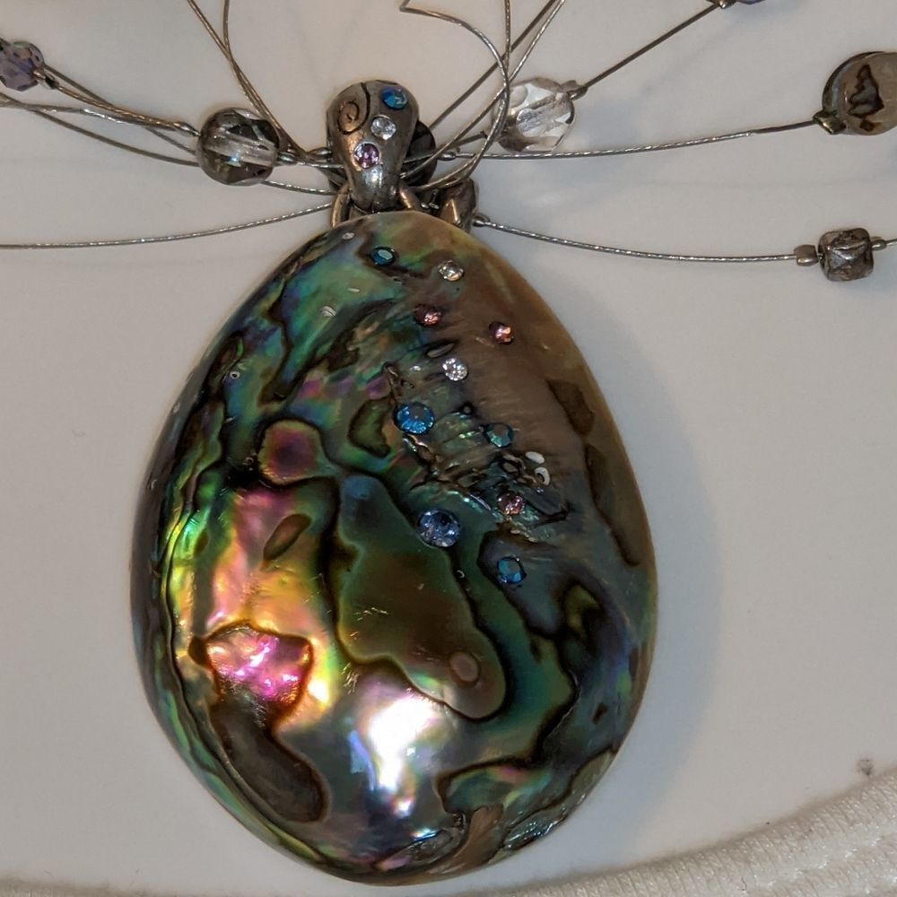 Vintage Handcrafted Abalone Shell Floating Neckla… - image 2